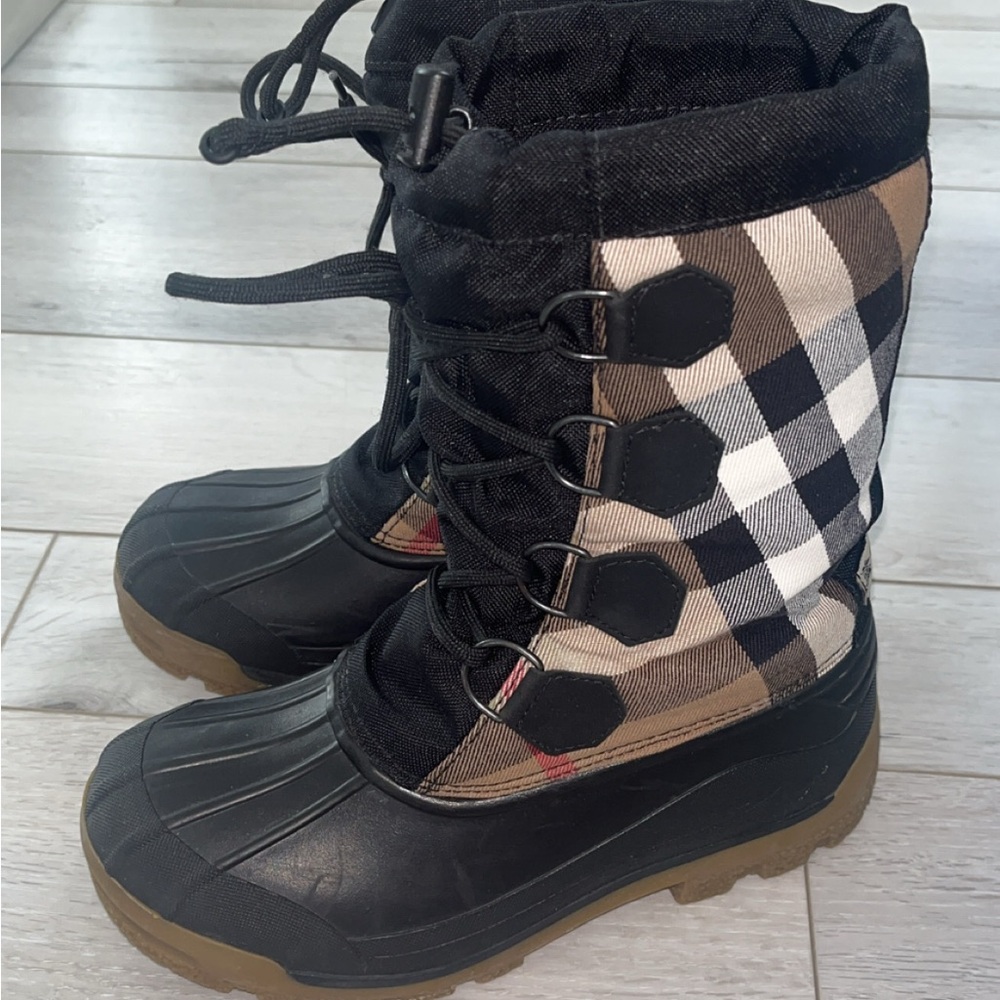 Burberry winter boots 35/36
